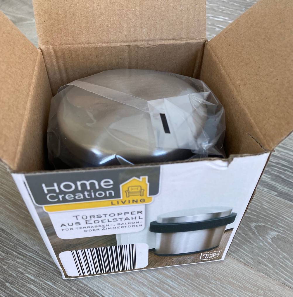 Türstopper getestet: Ein verpacktes Produkt in seinem Originalkarton.