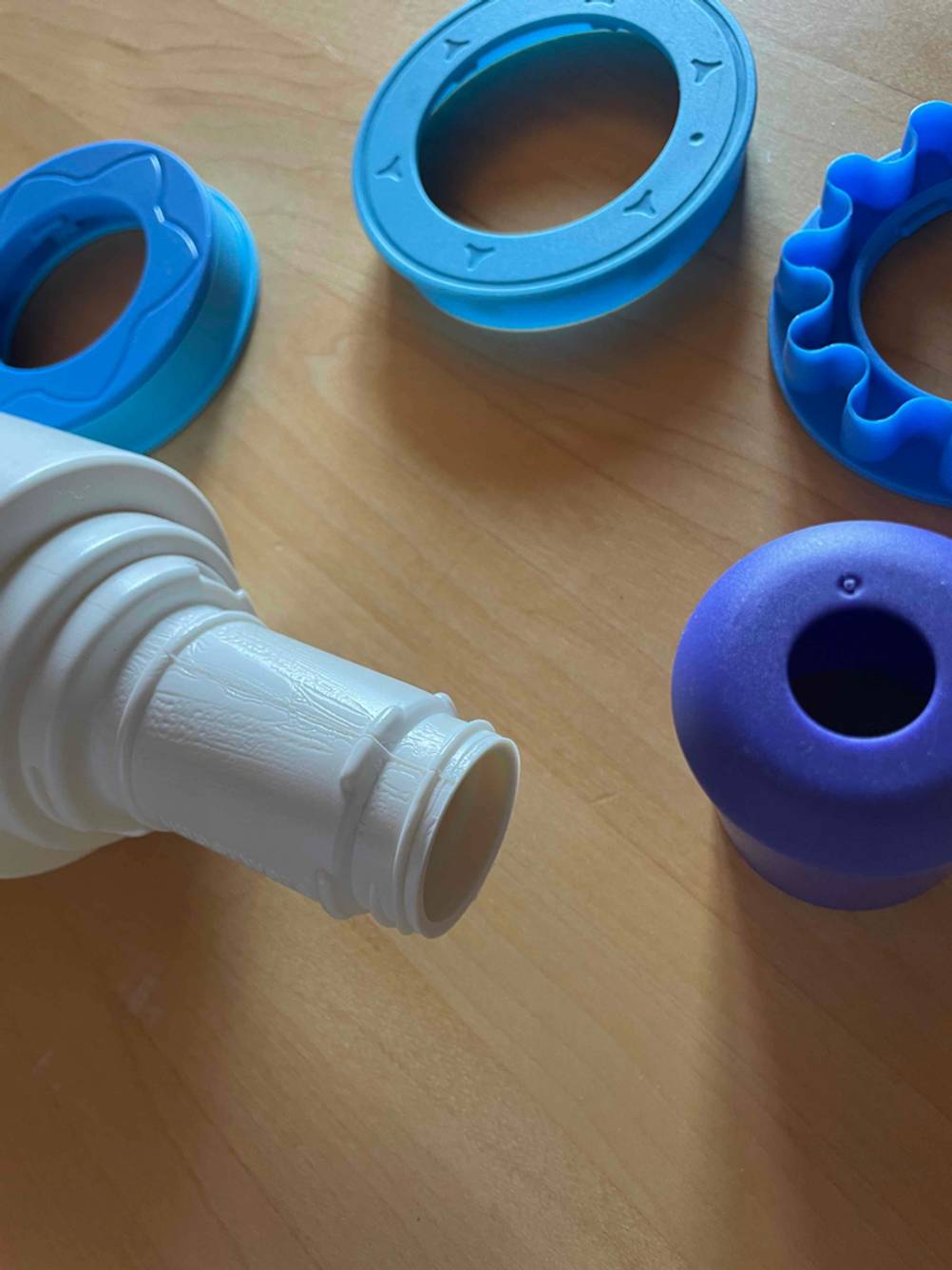 Nudelholz-Test: Tupperware Abstandhalter und Teigrolle, bzw. Nudelholz.