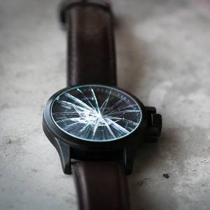 armbanduhr damen glasbruch