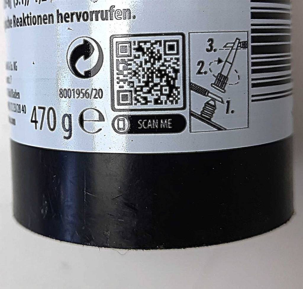 Getesteter Universalkleber in einer 470-g-Katusche aus der Nähe.