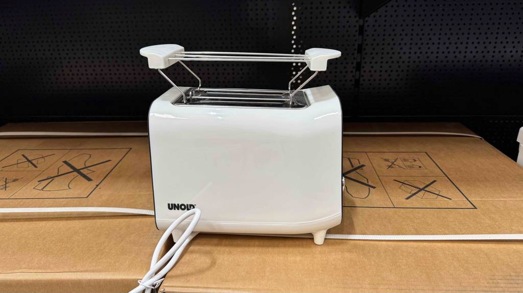 Auf dem getesteten Toaster weiss ist der Markenname aufgedruckt.