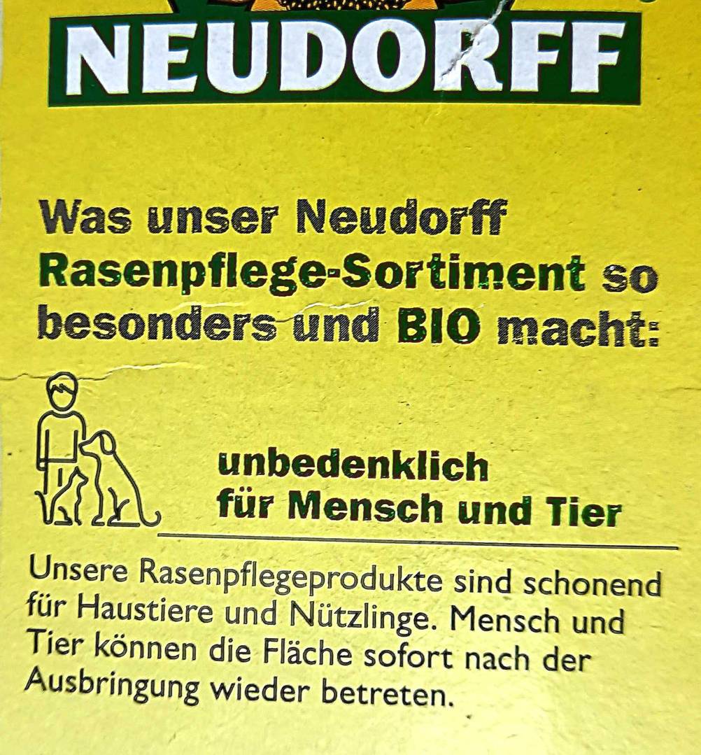 Urgesteinsmehl getestet: Nahaufnahme der Verpackung mit Informationen.