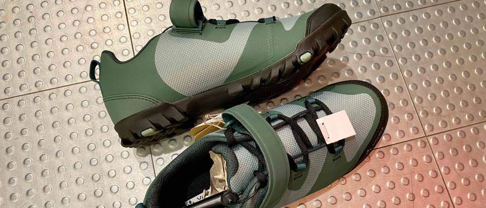 Damen-Fahrradschuhe-Test: Vaude TVL Pavei Fahrradschuhe von der Seite gezeigt