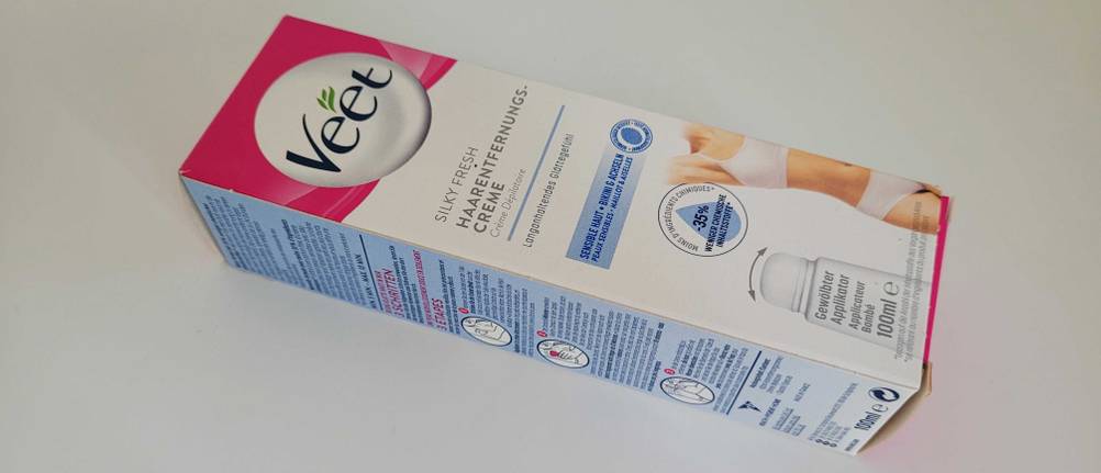 Enhthaarungscremes im Test: Verpackung einer Veet Silky Fresh Haarentfernungscreme