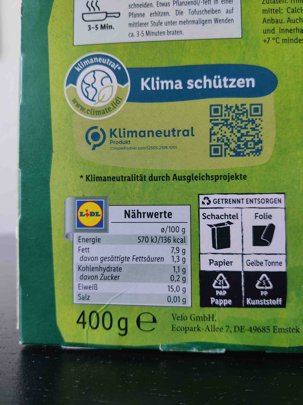 Nährwerte einer Packung Vemondo Tofu.