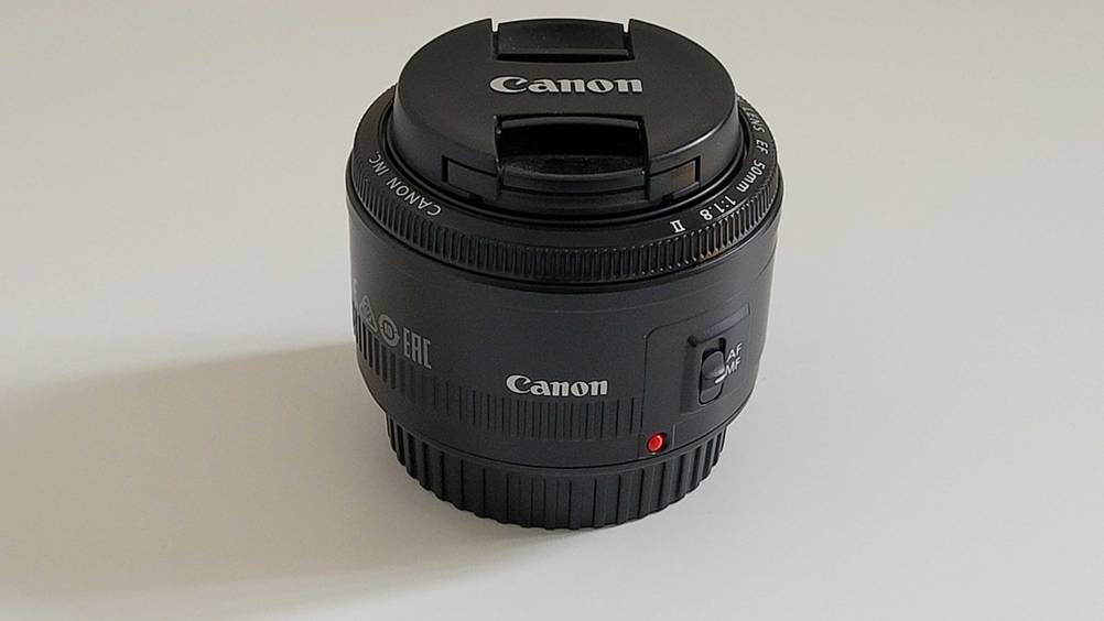 Canon-Objektiv 50mm-1-1-8-II