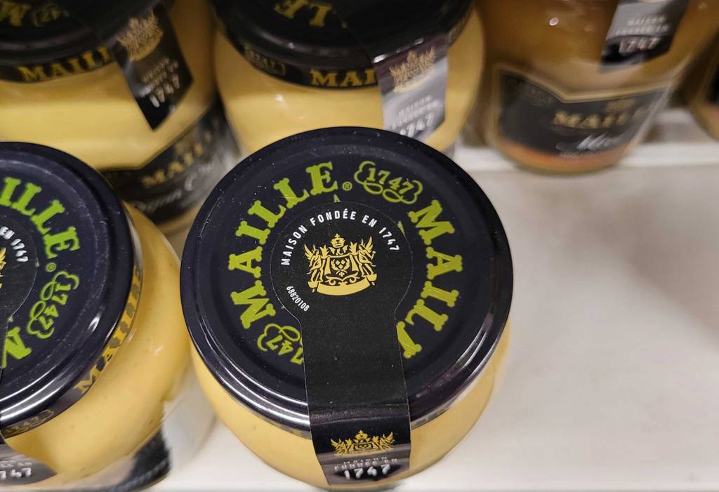 Maille-Senf im Test: Nahaufnahme des Deckels inklusive Markenzeichen.