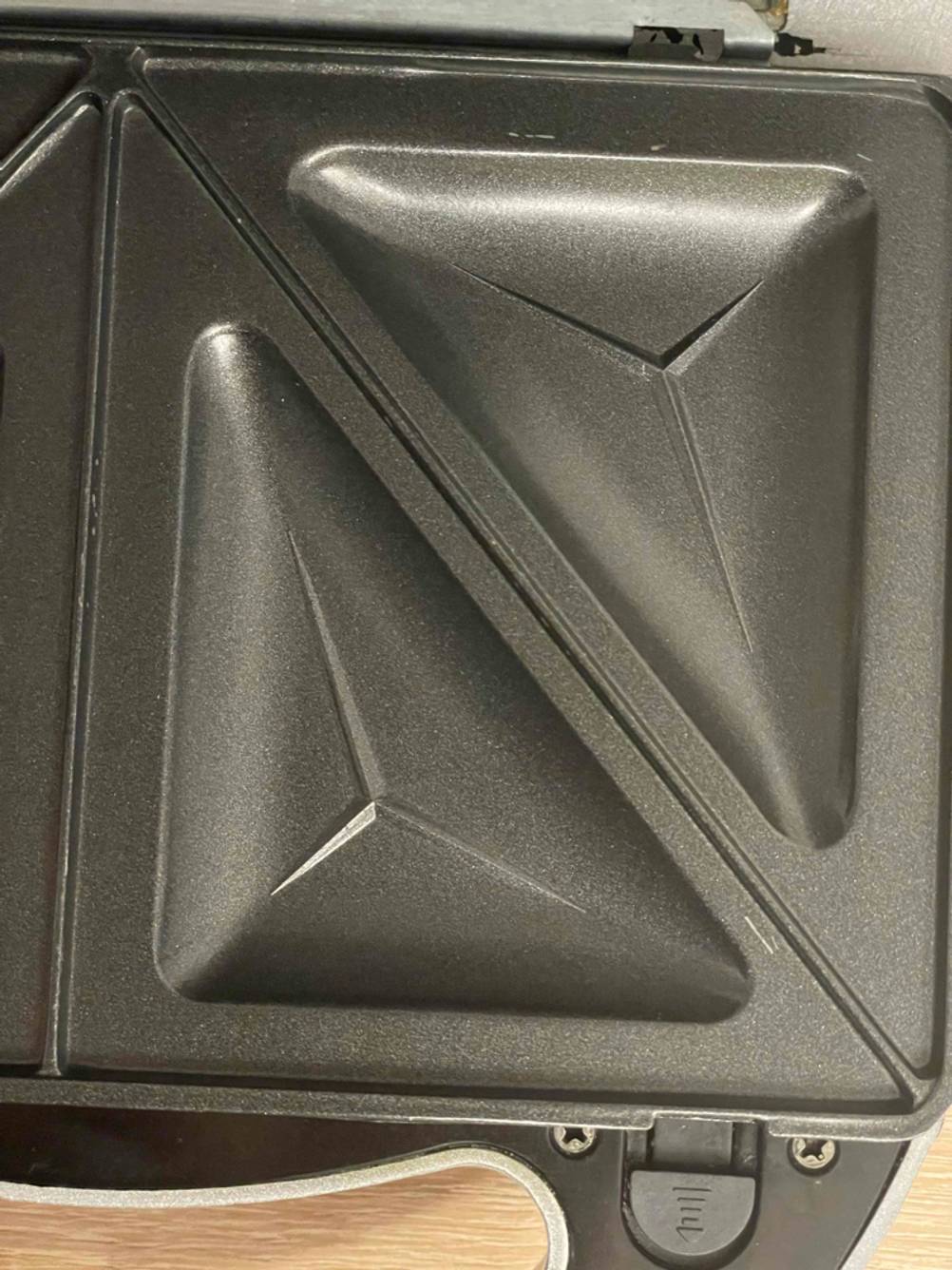 Sandwichmaker 3 in 1 im Test: Detailansicht der Backform.