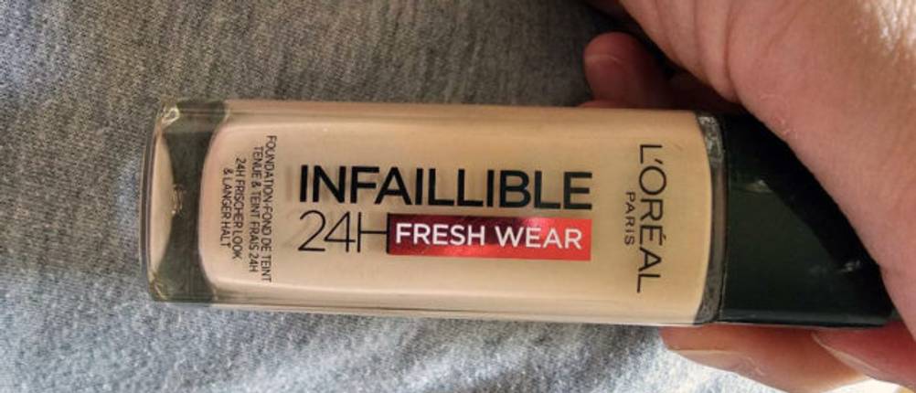 Wasserfestes Make-up Infaillible fresh wear der Marke L'Oréal Paris.