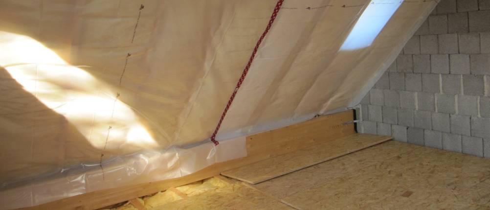 verschiedene-daemmstoffe-im-hausbau