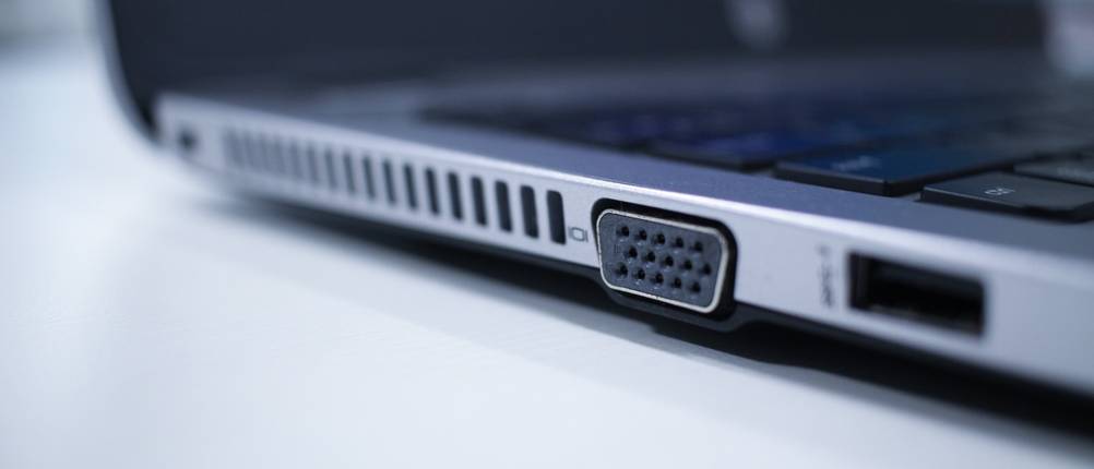 VGA Anschluss an Notebook
