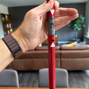 Der Griff wird an den Vileda Spray & Clean gesteckt.