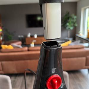 Der Griff wird in den Vileda Steam Plus gesteckt