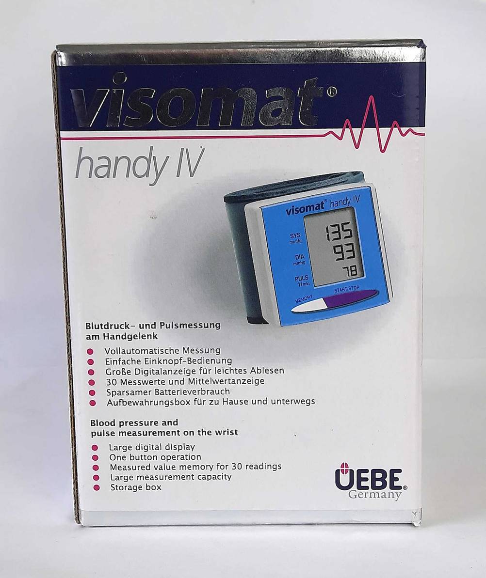 Rückseite der Verpackung des Visomat-Blutdruckmessgerät im Test mit Informationen.