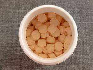 Blick von oben in eine Pillendose