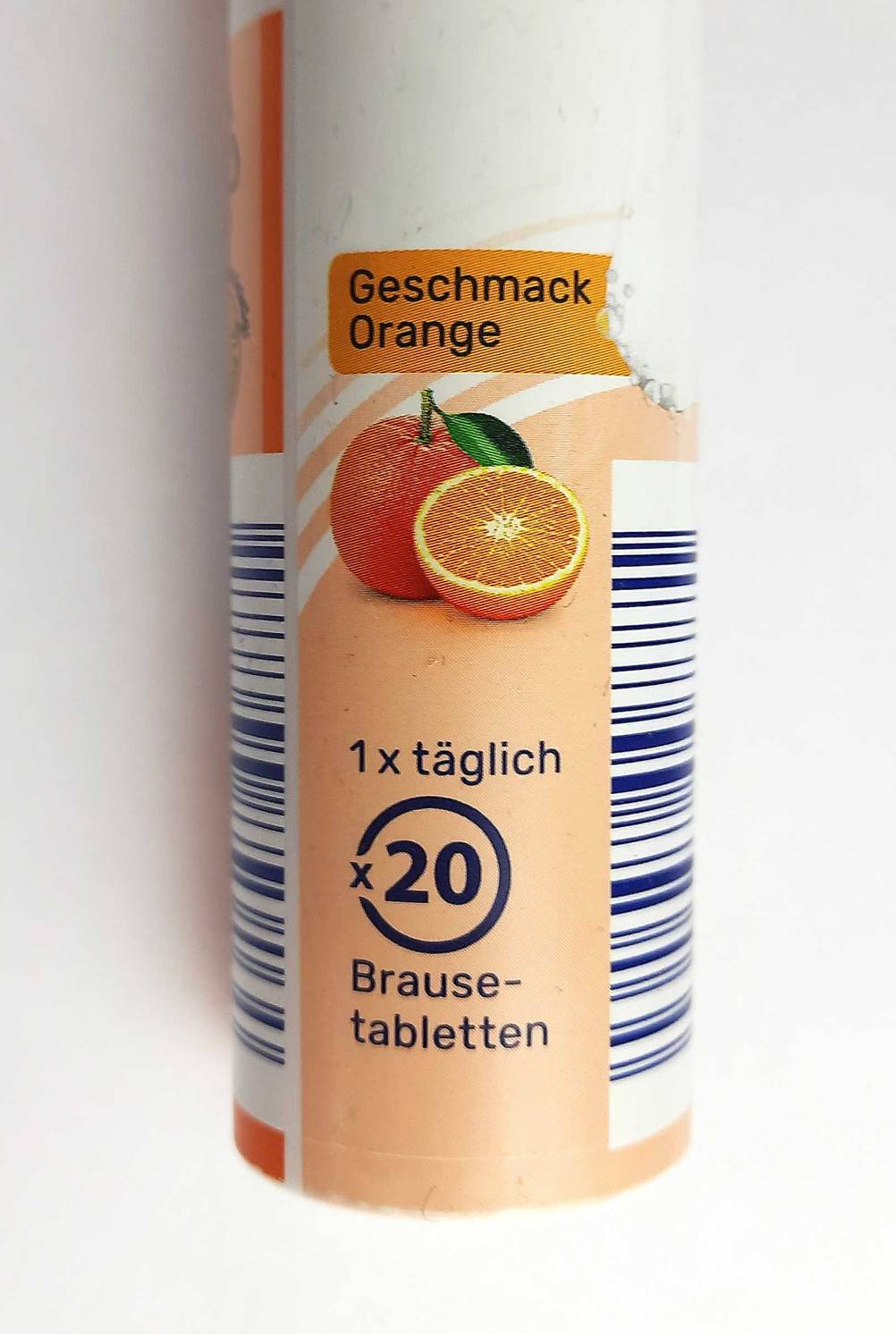 Nahaufnahme der Informationen auf der Verpackung der Vitamin-Brausetabletten im Test.