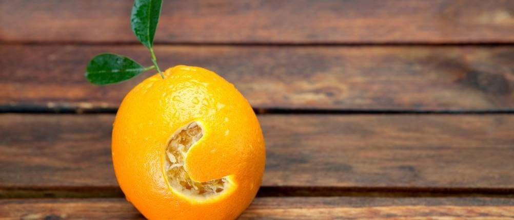 Orangensaft enthält viel Vitamin-C.
