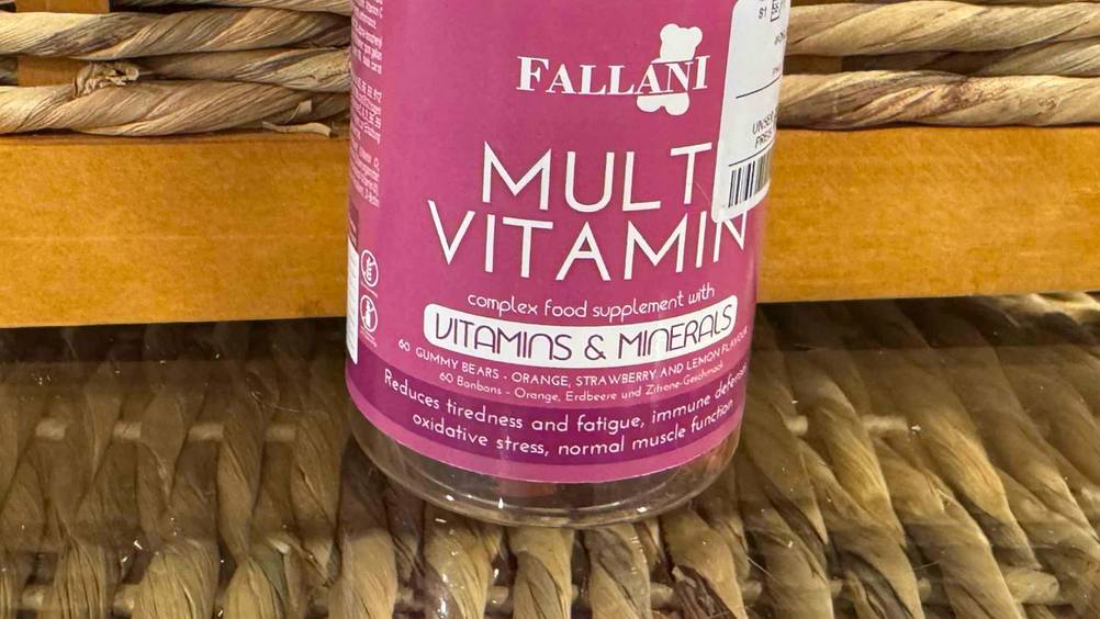 Vitamin-Gummibärchen getestet: Nahaufnahme des Labels auf der Vorderseite.