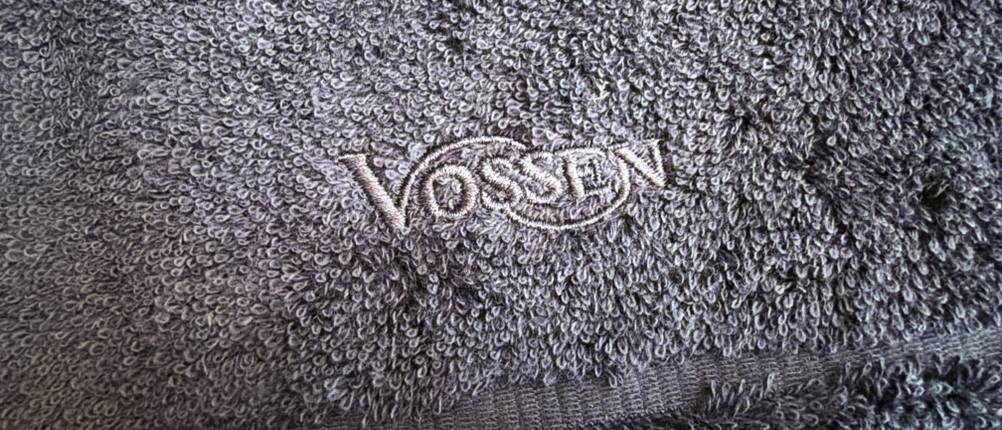 Das Logo auf einem Vossen-Vienna-Style-Supersoft-Handtuch