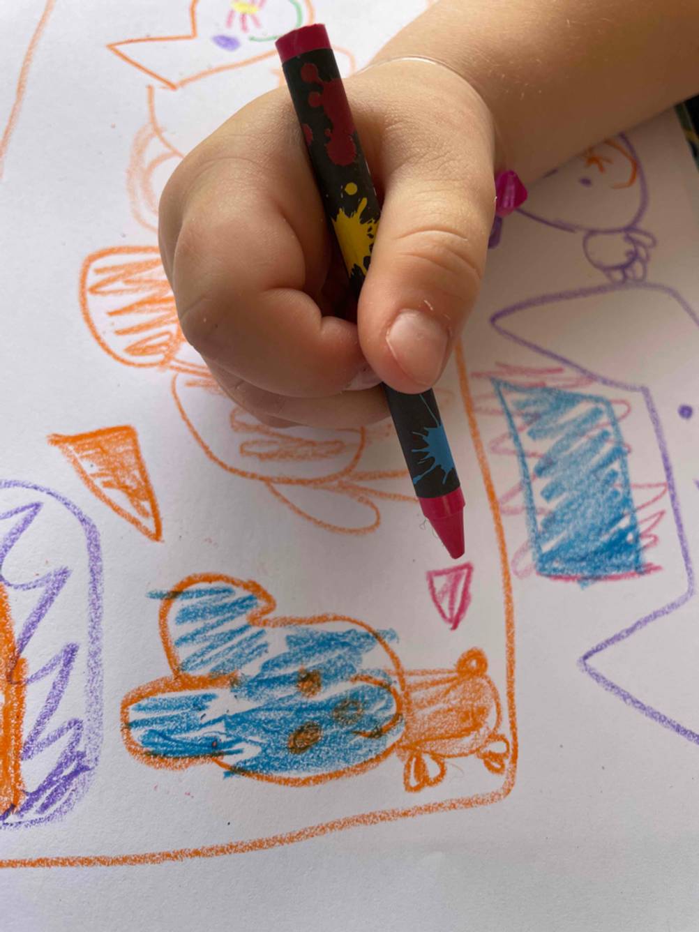 Crayons Wachsmalstifte in Aktion