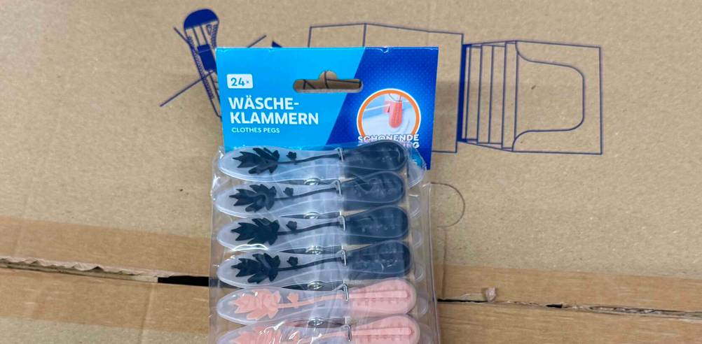 Wäscheklammer getestet: Nahaufnahme des Labels auf der Verpackung mit Artikelbezeichnung.