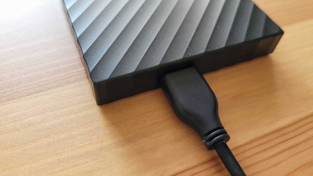 Externe SSD von WD mit Kabel