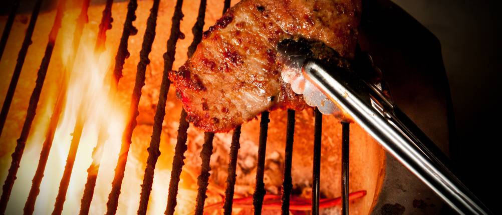 weber-holzkohlegrill-test