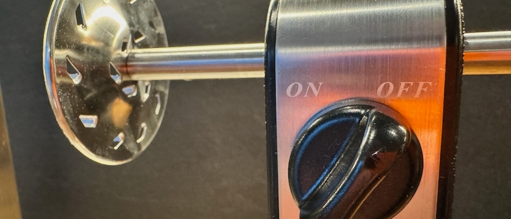 Nahansicht des On/Off-Schalters beim WellToBe CS 668.