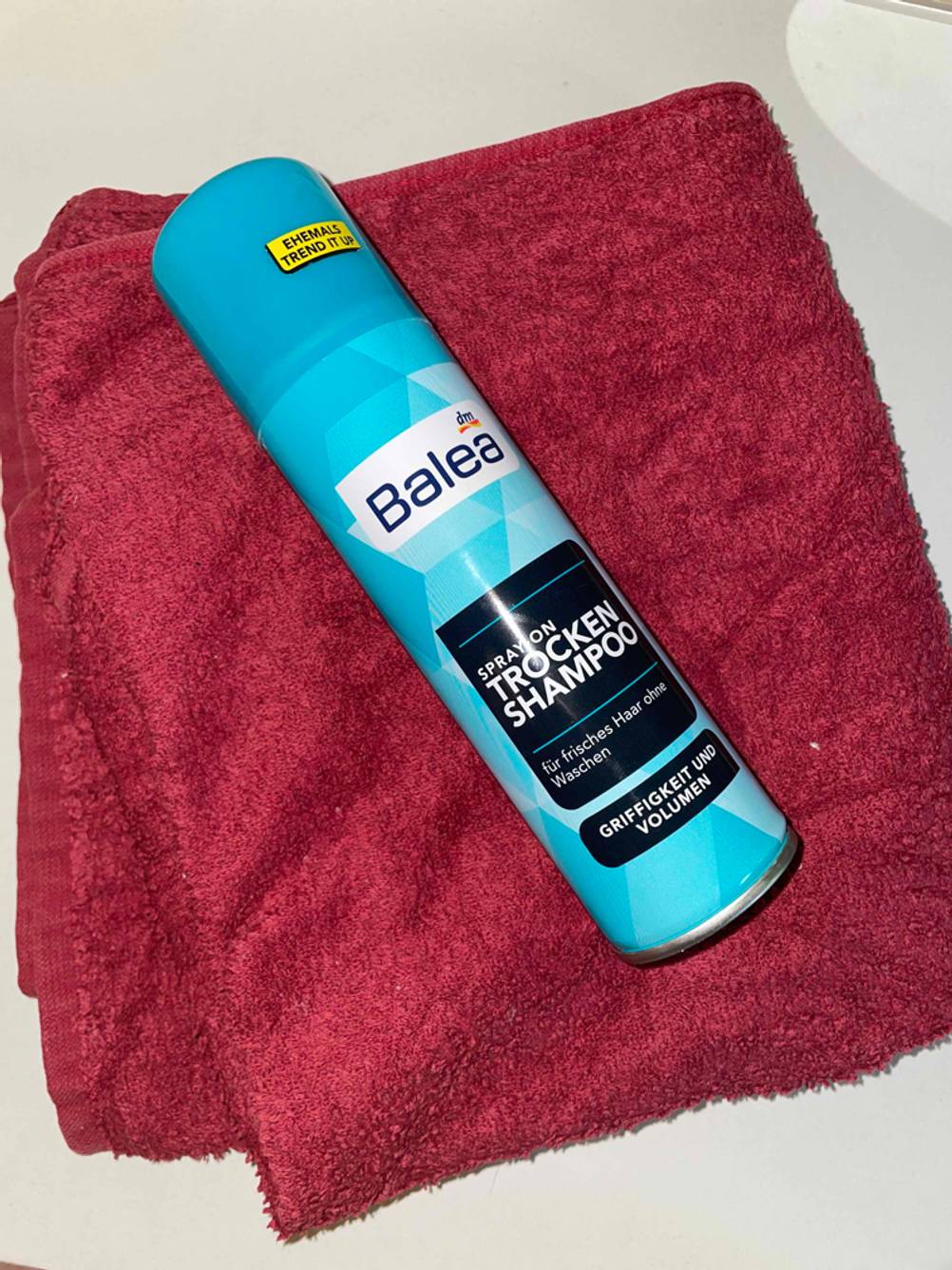 zum sauberen Haar ohne Wasser