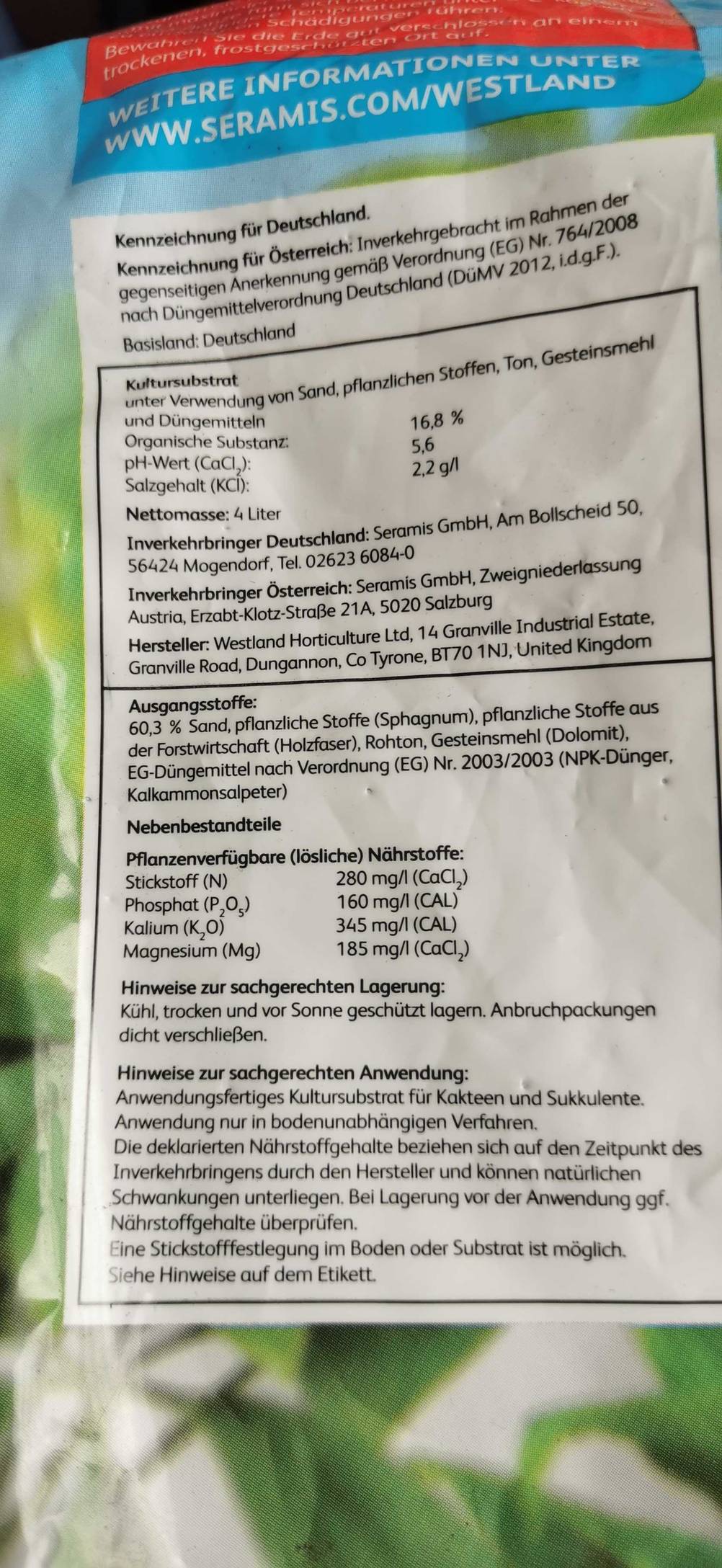 Kakteenerde im Test: Rückseite eines Sacks mit Inhaltsangaben.