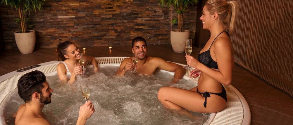 whirlpool-badewanne-jaquzzi