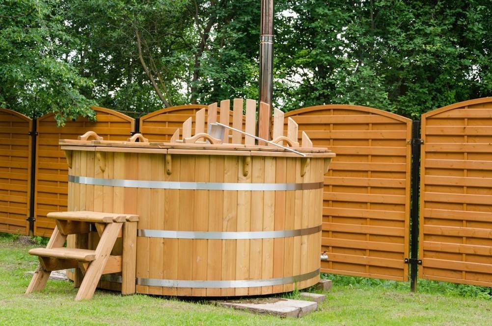 whirlpool-badewanne-whirlpool-geschlossen