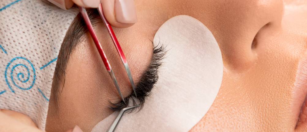 wimpernkleber-behandlung