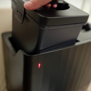 Der Abwassertank des Roborock-Wischroboters wird entfernt.