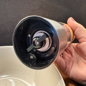 Unterseite Mahlwerk bei der WMF 667374500