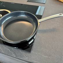 WMF-Devil-Bratpfanne auf einem Kochfeld