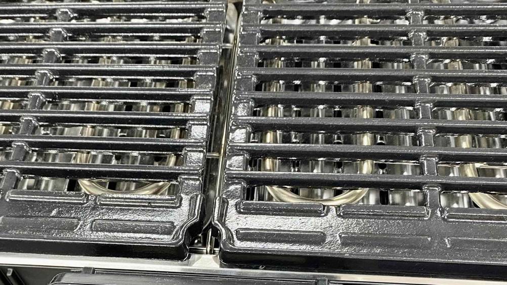Nahaufnahme des Grillrostes des WMF-Elektrogrill im Test.