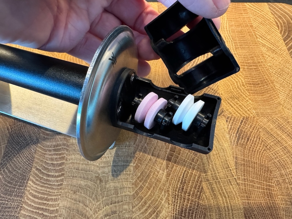 Schleifscheiben beim WMF-Gourmet-Messerschärfer 1874376030