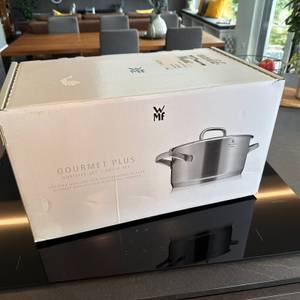 WMF Gourmet Plus im geschlossenen Karton.