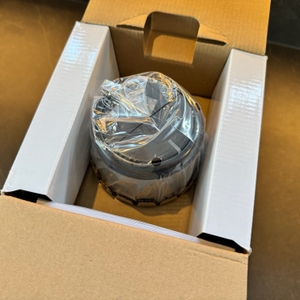 Der geöffnete Karton des WMF Kult X Zerkleinerer Edition von oben