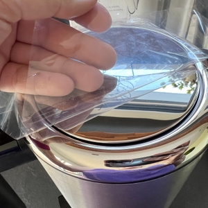 Folie auf Deckel des WMF-Lono-Wasserkocher