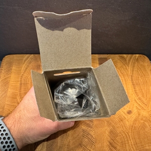 Geöffneter Karton der WMF-Muskatmühle