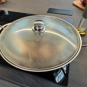 Deckel beschlägt bei der WMF-Party-Taiwan-Wokpfanne