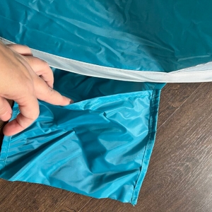 Eine Tasche an der Außenseite der Wolfwise WF-INS-B-1