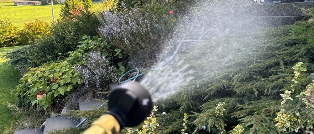 Sprühdüse beim Worx-WG633E-Hydroshot-Akku-Hochdruckreiniger.