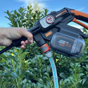Wasseranschluss beim Worx-WG633E-Hydroshot-Akku-Hochdruckreiniger.