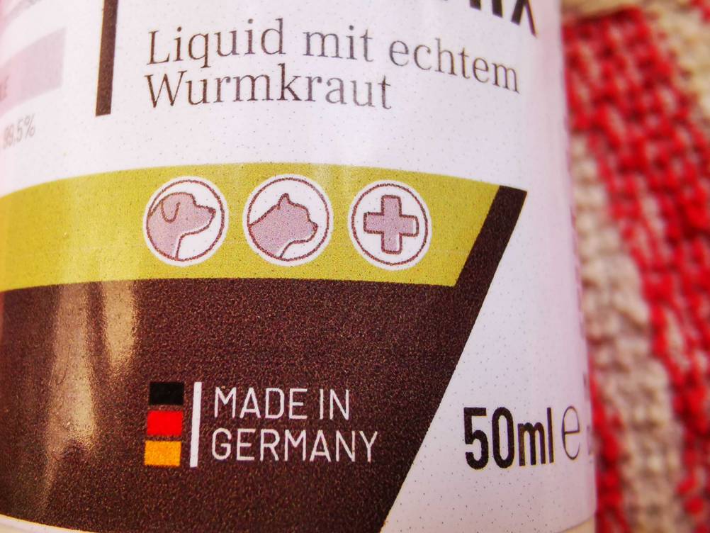 Wurmkur Katze getestet: Nahaufnahme der Verpackung mit Grafiken.