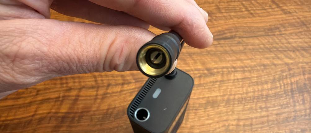 Der Anschluss am Schlauch vom Xiaomi Portable Electric Air Compressor 2