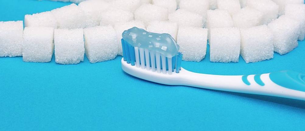 Laut Zahnpasta-ohne-Fluorid-Tests kann diese benutzt werden, wenn Sie sich zuckerarm ernähren.