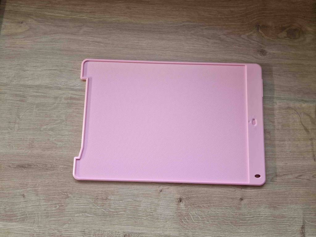 Ansicht der Rückseite einer getesteten Zaubertafel in rosa.